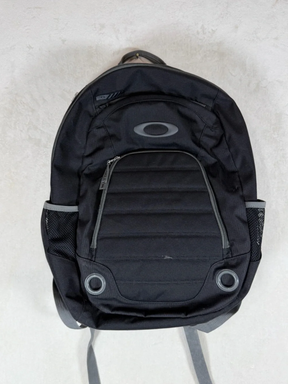 Oakley Black 5 Speed Men's Classic Backpack with Padded Front Panel
